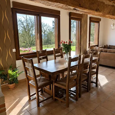 Les Deux Vallees Holiday home Le Bois-Hellain